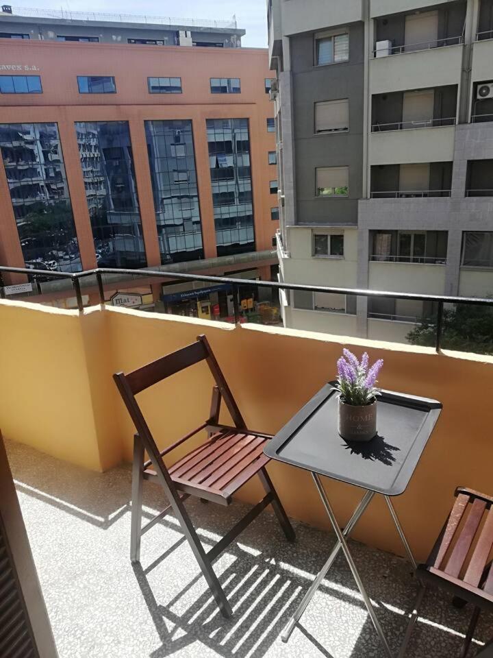 Private Pristine Balcony Home- Heart Of The Center Tessalónica Exterior foto